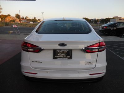2019 Ford Fusion Hybrid - Photo 4