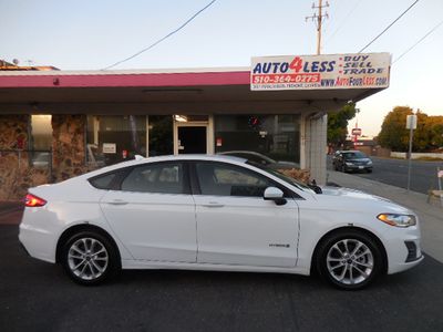 2019 Ford Fusion Hybrid - Photo 2