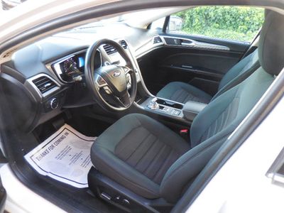 2019 Ford Fusion Hybrid - Photo 10
