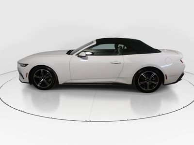 2024 Ford Mustang - Photo 4