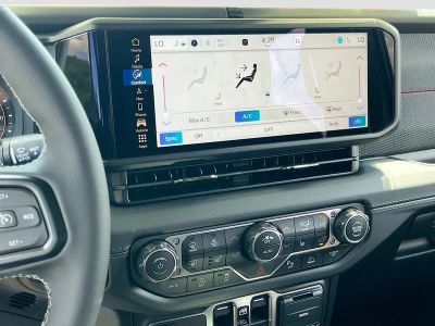 2026 Jeep Wrangler — photo 16 view