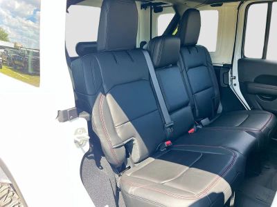 2026 Jeep Wrangler — photo 26 view