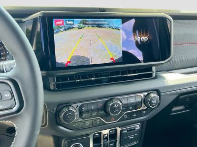 2026 Jeep Wrangler — photo 14 view