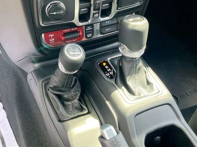2026 Jeep Wrangler — photo 17 view