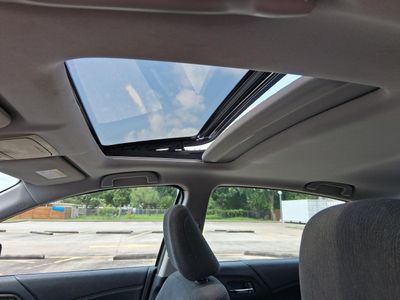 2015 Honda Accord — photo 16 view