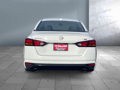 2023 Nissan Altima - Photo 4