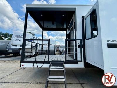 2026 Forest River RV Cherokee Arctic Wolf — photo 11 view