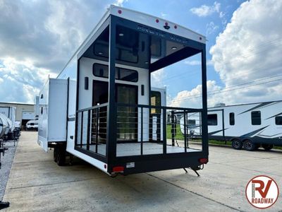 2026 Forest River RV Cherokee Arctic Wolf — photo 7 view