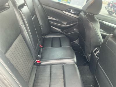 2016 Nissan Maxima — photo 18 view