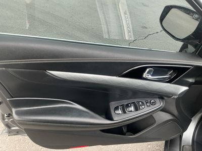 2016 Nissan Maxima — photo 15 view