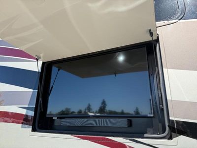 2022 Tiffin Motorhomes Phaeton — photo 13 view