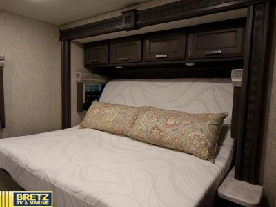 2023 Thor Motor Coach Inception - Photo 13