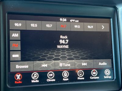 2020 Dodge Charger - Photo 19