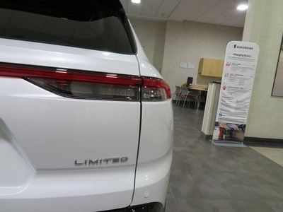 2025 Toyota Crown Signia - Photo 14