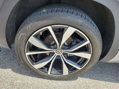 2024 Volkswagen Atlas — engine compartment view