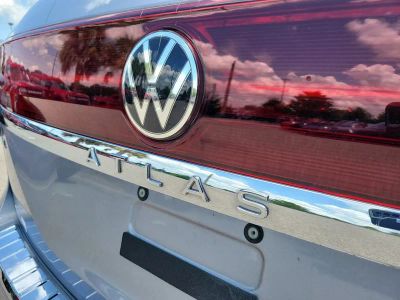 2024 Volkswagen Atlas — photo 8 view