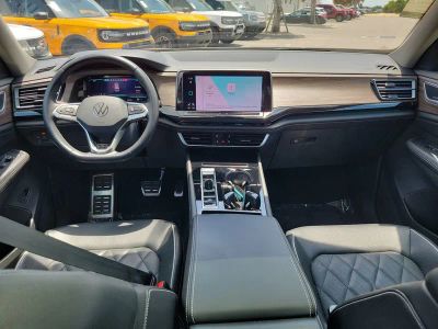 2024 Volkswagen Atlas — photo 12 view