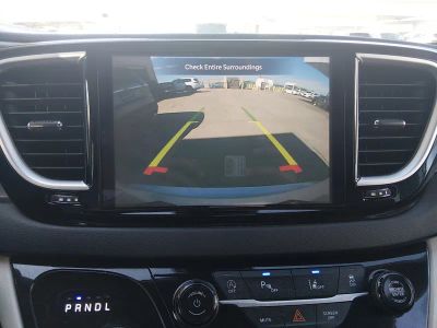 2023 Chrysler Pacifica - Photo 16