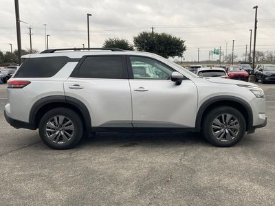 2025 Nissan Pathfinder - Photo 4