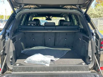 2026 BMW X5 — photo 21 view