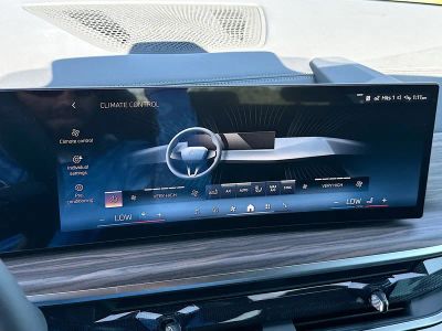 2026 BMW X5 — photo 13 view