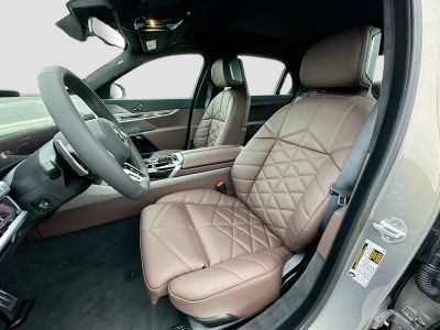 2026 BMW 7 Series — photo 15 view