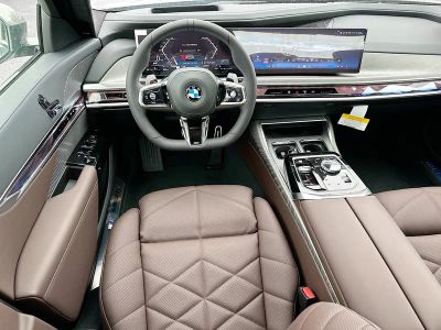 2026 BMW 7 Series — photo 17 view