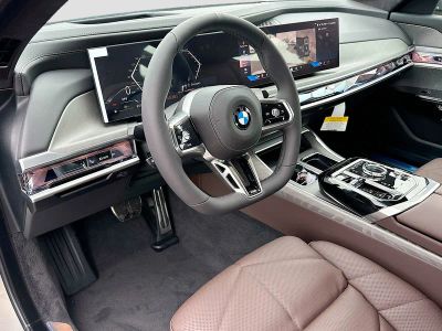 2026 BMW 7 Series — photo 7 view