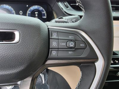 2026 Jeep Grand Cherokee — photo 18 view