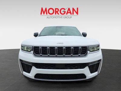 2026 Jeep Grand Cherokee — side profile view