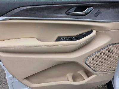 2026 Jeep Grand Cherokee — photo 14 view