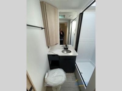 2025 Winnebago Minnie — photo 11 view
