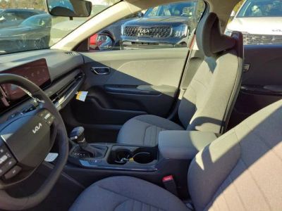2025 Kia K4 — photo 8 view