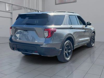2022 Ford Explorer — detail view