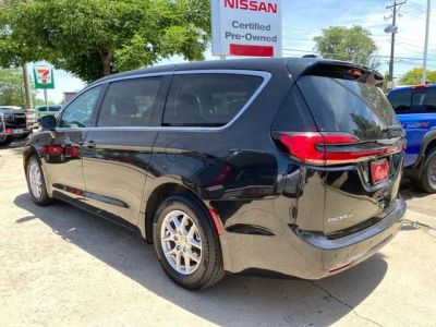 2024 Chrysler Pacifica — rear three-quarter view