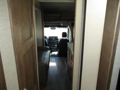 2023 Tiffin WAYFARER - Photo 3