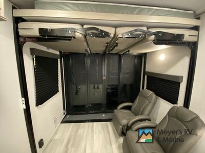 2026 Grand Design Momentum G-Class - Photo 9
