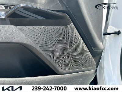 2023 Kia K5 — photo 22 view