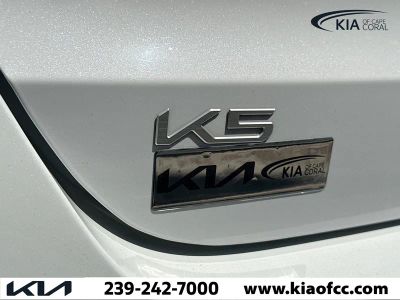 2023 Kia K5 — photo 11 view