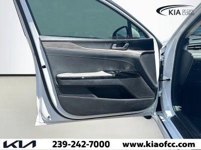 2023 Kia K5 — photo 20 view