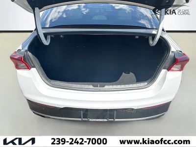 2023 Kia K5 — photo 12 view