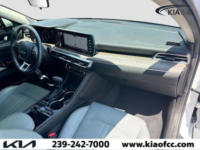 2023 Kia K5 — photo 13 view