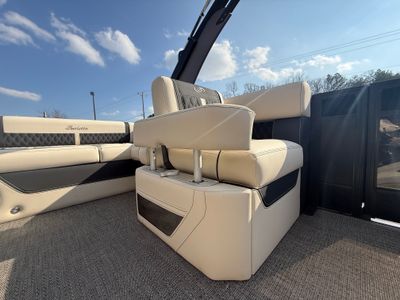 2026 Barletta Lusso L25UA — engine compartment view