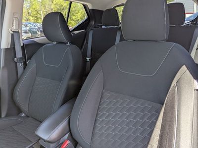 2022 Nissan Kicks — photo 21 view