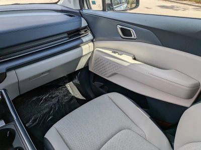 2026 Kia Carnival — photo 23 view