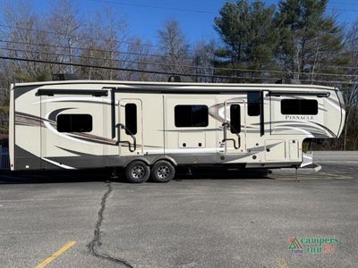 2020 Jayco Pinnacle - Photo 1