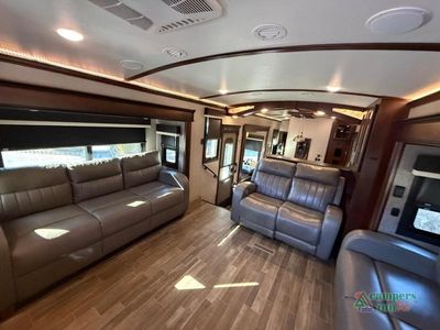2020 Jayco Pinnacle - Photo 16