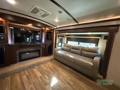2020 Jayco Pinnacle - Photo 18