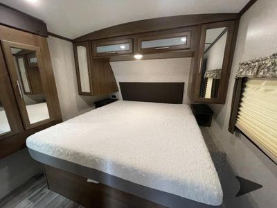 2019 Keystone RV Cougar Half-Ton Series - Photo 32