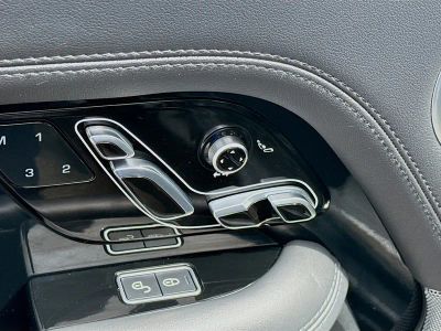 2019 Land Rover Range Rover — photo 18 view